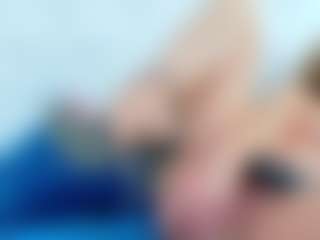 Live cam show with Karissia - Strip on Porn Luv