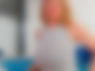 Live cam show with Karissia - Mature on CamClone