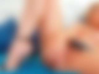 Live cam show with Karissia - Tittyfuck on CamClone