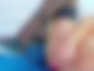 Live cam show with Karissia - Middle Aged on Chatstar