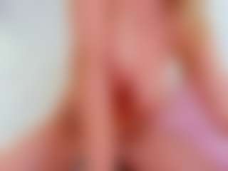 Karissia's Live Sex Cam Show
