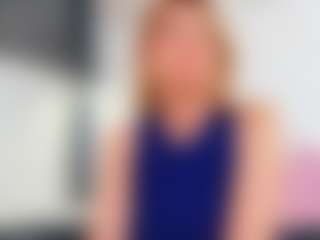 Karissia MILF webcam performer live streaming