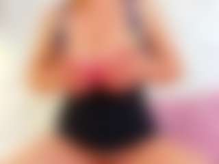 Karissia's Live Sex Cam Show
