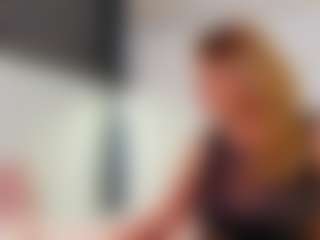 Live cam show with Karissia - Tease on Chatstar