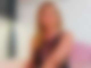 Live cam show with Karissia - Public Mature on Nude Chat * 1 On 1 Webcam Sex * Live Cam Show