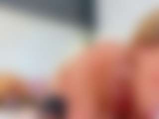 Live cam show with Karissia - Squirt on chickslive.net