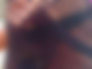 Live cam show with Karissia - BBW Shaved Pussy on livesuperchat.net