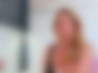 Live cam show with Karissia - Squirt on Camsoda