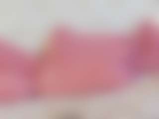 Live cam show with Karissia - Fingers on chickslive.net