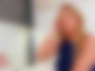 Live cam show with Karissia - Green Eyes on Adult Interactions