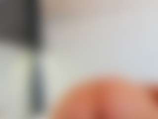 Live cam show with Karissia - Public MILF on luckytryst.com