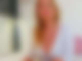 Live cam show with Karissia - Public Mature on dasdasdadada.com