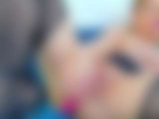 Live cam show with Karissia - Spank Mature on Camsoda