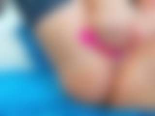 Live cam show with Karissia - Public on Camsoda