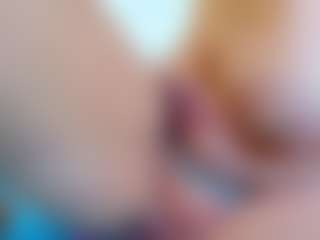 Live cam show with Karissia - Middle Aged on Uber Horny