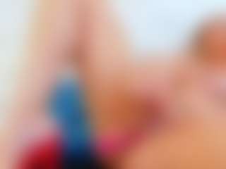 Live cam show with Karissia - Middle Aged on Camsoda