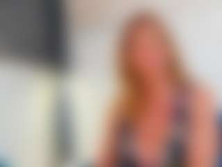 Live cam show with Karissia - Blonde Hair Amateur on Camsoda