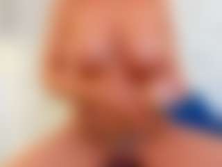 Karissia's Live Sex Cam Show