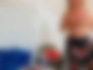 Karissia's Live Sex Cam Show