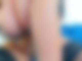 Karissia's Live Sex Cam Show