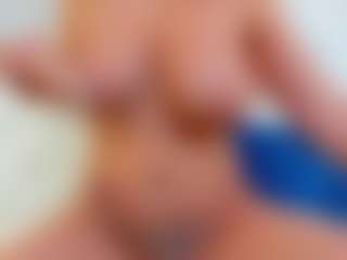 Karissia's Live Sex Cam Show