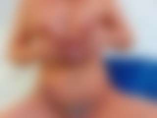 Karissia's Live Sex Cam Show