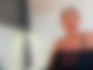 Live cam show with Karissia - BBW Middle Aged on Camsoda
