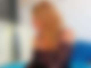 Live cam show with Karissia - Blonde Hair Dildo on Dolls Live