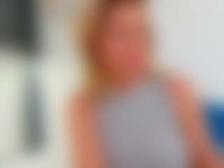 Live cam show with Karissia - Big Tits on Stripli.com