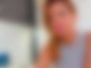 Live cam show with Karissia - Tease Mature on sexylive.show