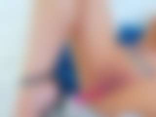 熟女モデルKarissiaのライブチャット配信中
