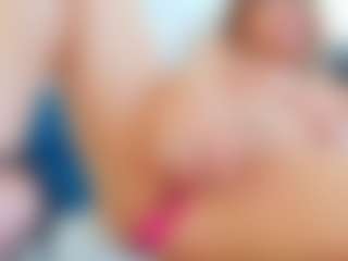 Live cam show with Karissia - Big Ass on Camsoda