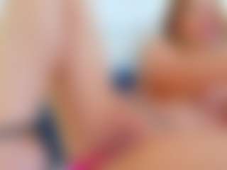 Live cam show with Karissia - Public MILF on SpankPalCams