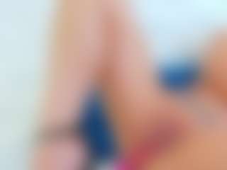 Live cam show with Karissia - Public on Camsoda