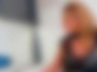 Karissia's Live Sex Cam Show
