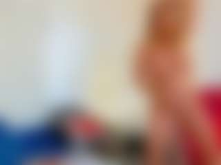 Live cam show with Karissia - Dildo Or Vibrator MILF on Streamer API