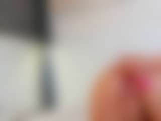Karissia's Live Sex Cam Show
