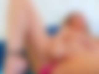 Live cam show with Karissia - BBW Middle Aged on CamClone