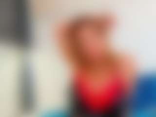 Live cam show with Karissia - Mature MILF on Uber Horny