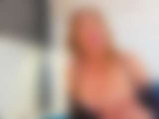 Karissia's Live Sex Cam Show