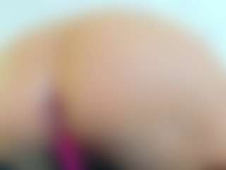 Live cam show with Karissia - White Blonde Hair on Camsoda | netherlands