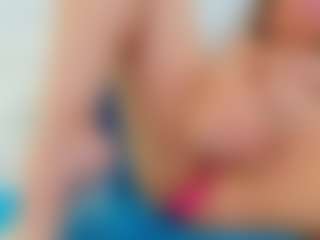 Karissia's Live Sex Cam Show