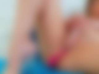 Live cam show with Karissia - Amateur Curvy on Hubzter Live