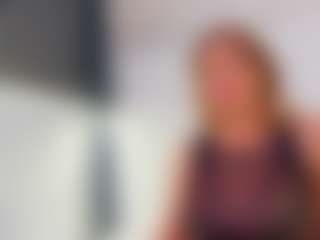 Live cam show with Karissia - Tease Mature on CamwithHer