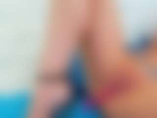 Live cam show with Karissia - Spank Mature on StripNow