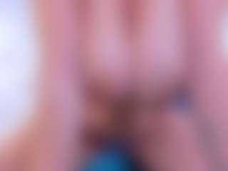 Live cam show with Karissia - Toys Middle Aged on Hubzter Live