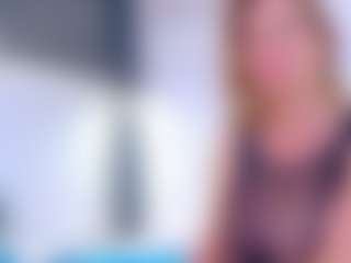Live cam show with Karissia - Middle Aged on Milf Play
