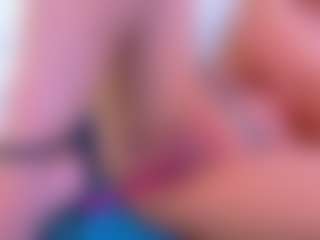 Live cam show with Karissia - Public Lovense on LiveSexCams6