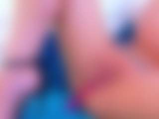 Live cam show with Karissia - Big Ass MILF on SmokeAndPoke