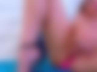 Live cam show with Karissia - Dildo on infinitiblacc.com